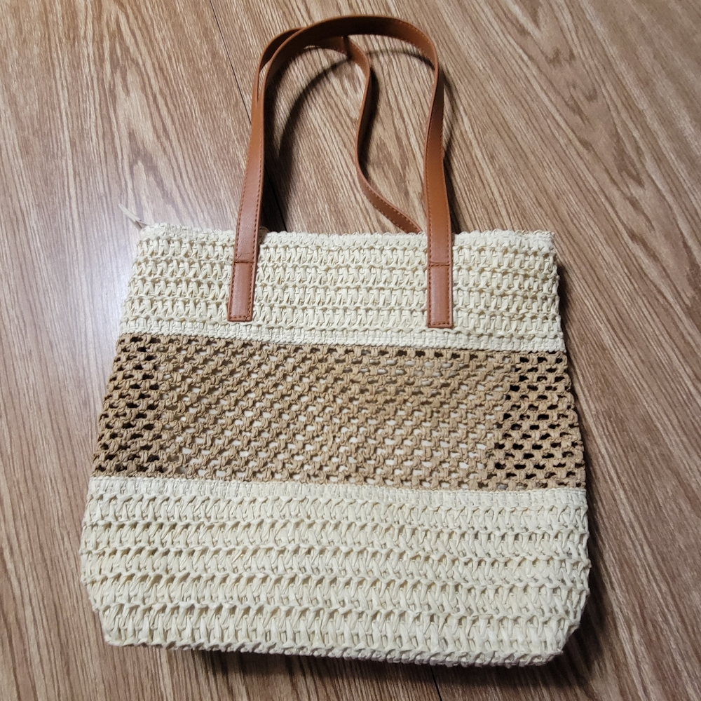 Neutral Straw Tote Bag with Tassel - Picture 3 of 7